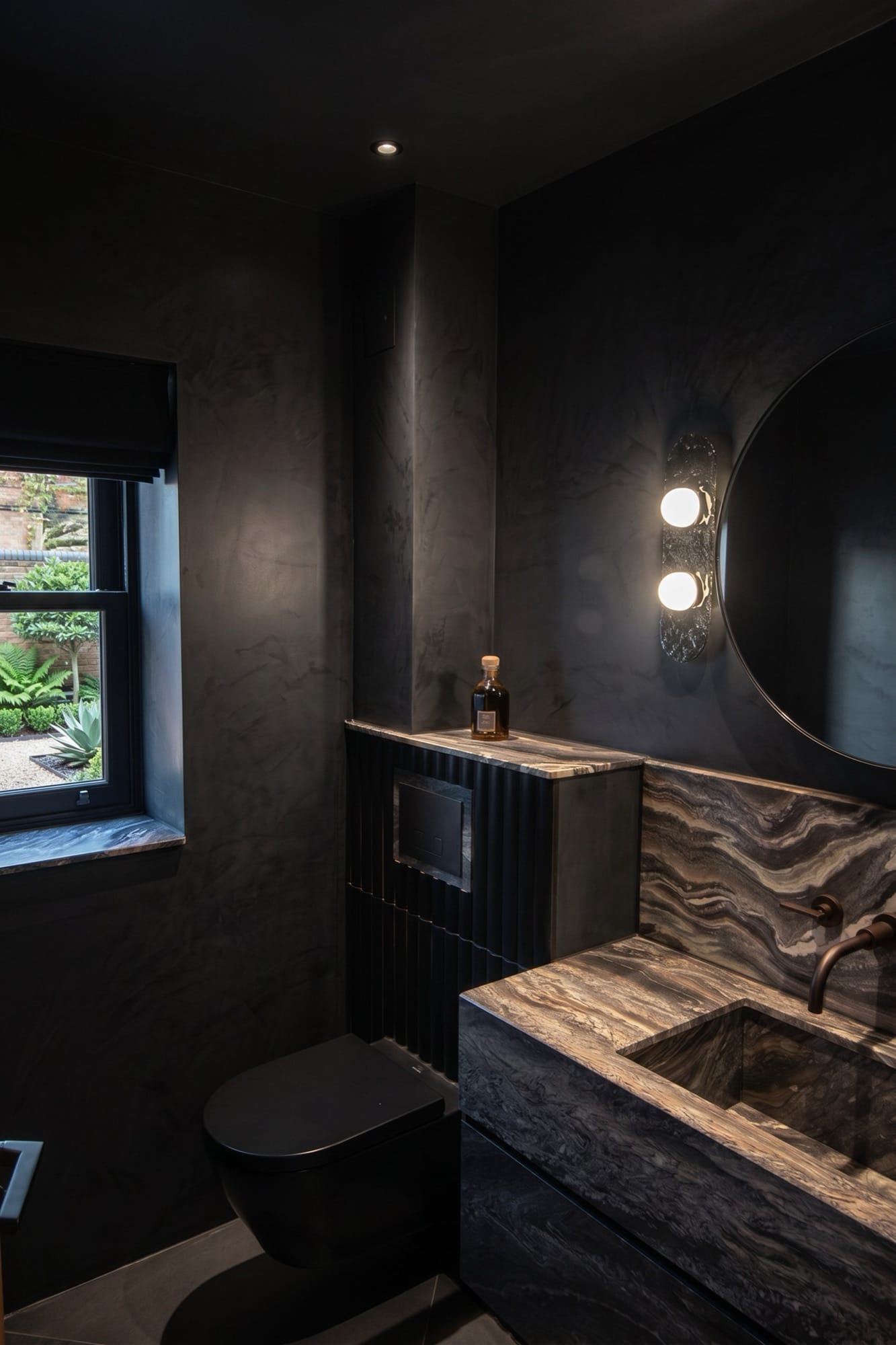 Seamless resin and concrete flooring